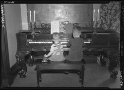 Sconce children at organ