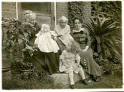 Rebecca Wylie(4 Generations), Family