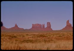 Monument Valley. Kingon throne=Castle Butte=Bear + Rabbit=Stage Coach=Big Indian=all in Navajo Park=