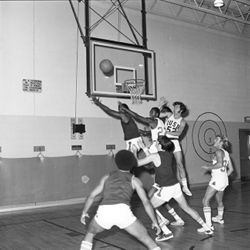IU South Bend men's basketball players in action, 1971-10-28