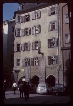 House at end of Friedrich strasse Innsbruck 590 085