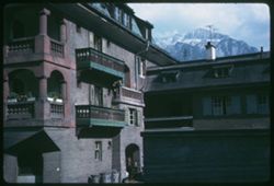 A Berchtesgaden apartment house. Griesstatterstrasse. X